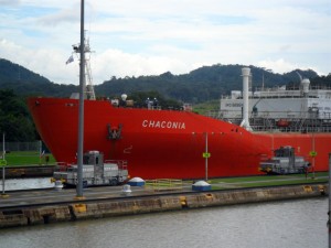 il passaggio di una nave nel Canale di Panama